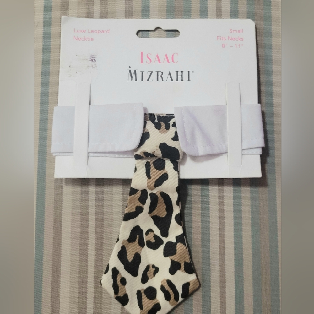 Isaac Mizrahi Adorable Leopard Neck Tie For Dogs